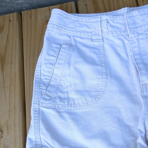 St. John's Bay Chino Shorts Off White Color 4 Pockets Size 6 - Picture 3 of 12